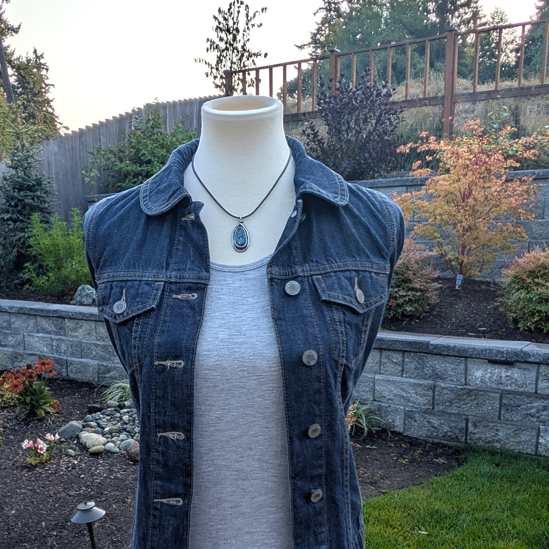 Crackle Bloom Necklace