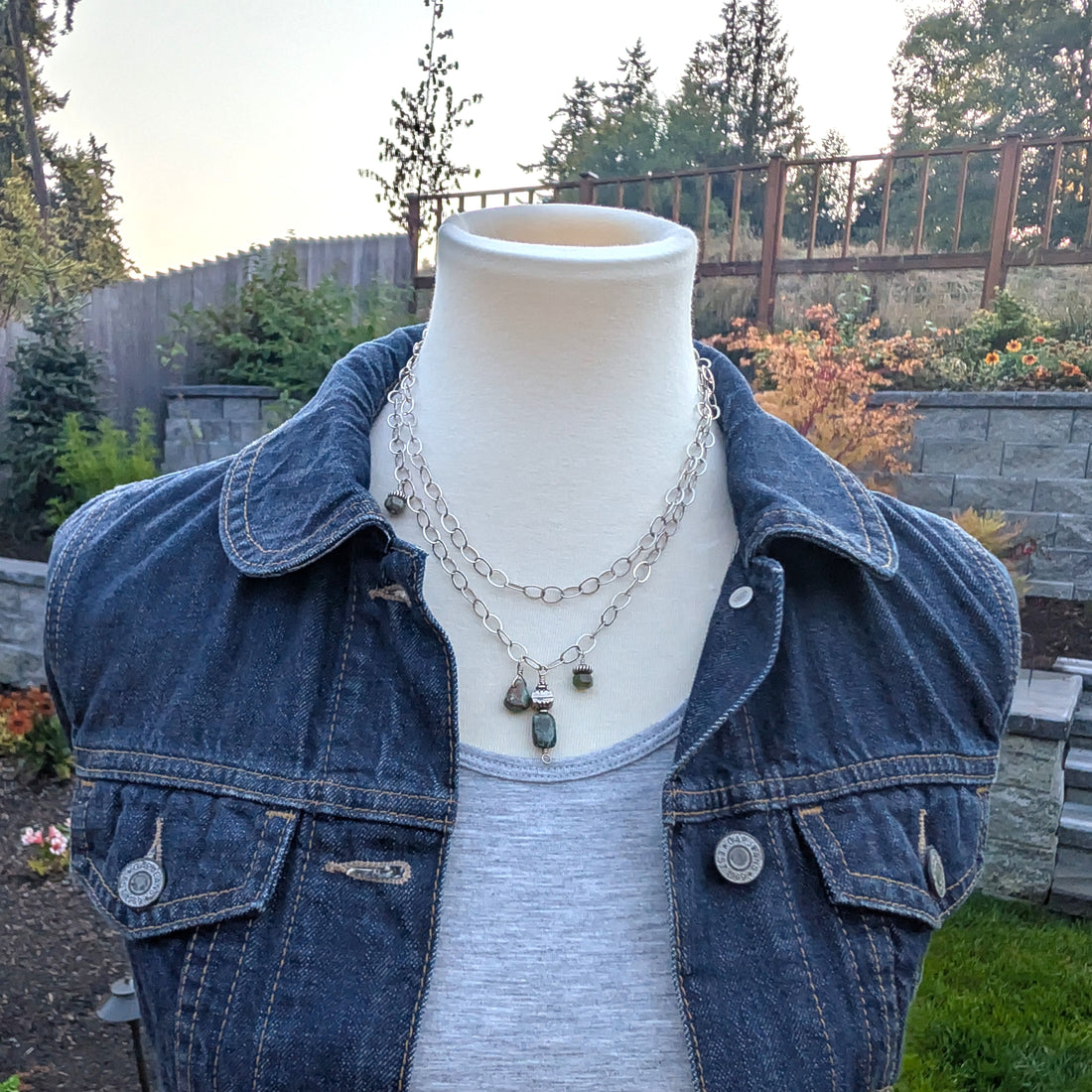 Layer Leaf Necklace